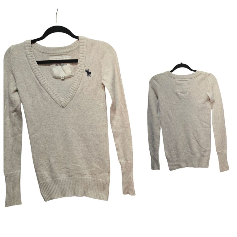 VINTAGE Abercrombie & Fitch Sweater Cream V-Neck Moose Logo Women's L